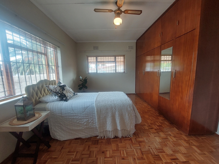 5 Bedroom Property for Sale in Protea Heights Western Cape